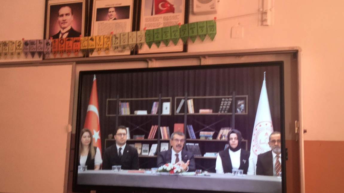 MESLEKİ ÇALIŞMAMIZA BAKANIMIZ SAYIN YUSUF TEKİN' İN KONUŞMASIYLA BAŞLADIK